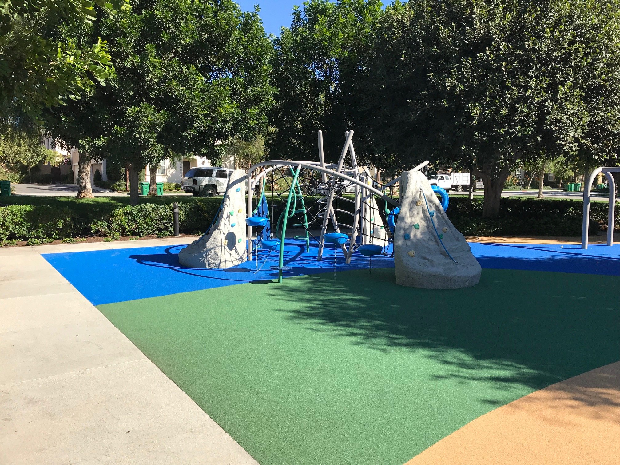 poured-in-place rubber at california neighborhood park