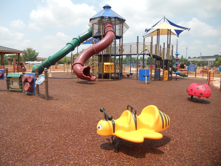 school playground with bonded rubber poured surfacing (1)